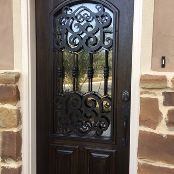 D Squared Door Refinishing - Our beautiful Door after D2 worked their magic - Refinishing Services Near Me - New Braunfels, Texas
