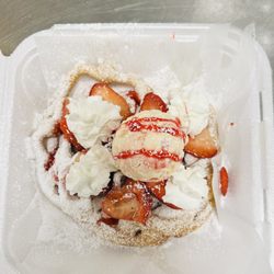 Frozen Rooster - Hampton - Rooster Cake (funnel cake) w/Strawberry cheesecake ice cream & real strawberries