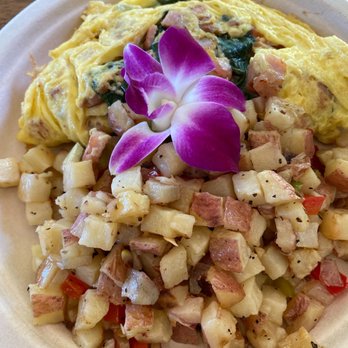 Barefoot Beach Cafe - Omelette with potatoes - Breakfast & Brunch Near Me - Honolulu, Hawaii Barefoot Beach Cafe - Omelette with potatoes - Breakfast & Brunch Near Me - Honolulu, Hawaii