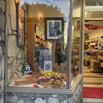 Fugetsu-Do - Candy Stores Near Me - Los Angeles, California