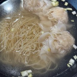 Wonton noodles soup