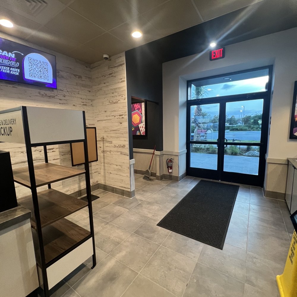 Taco Bell - Restaurant Interior/mobile order pick up - Fast Food Near Me - Winter Garden, Florida Taco Bell - Restaurant Interior/mobile order pick up - Fast Food Near Me - Winter Garden, Florida