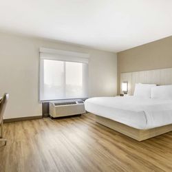Best Western Plus Sugar Land/Stafford - Guest Room KSLR