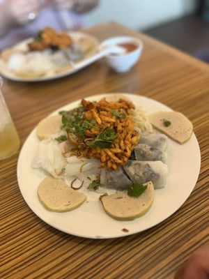 Banh Cuon Tay Ho 4 by null