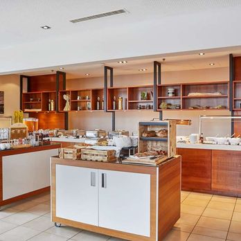 H4 Hotel Solothurn - Breakfast Area - Hotels Near Me - Solothurn, SO