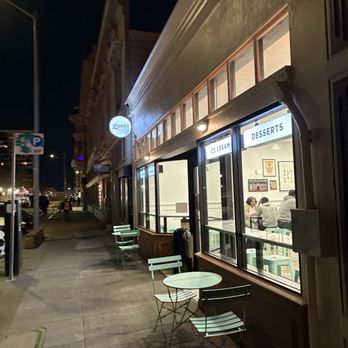 Lana’s - Ice Cream & Frozen Yogurt Near Me - Oakland, California Lana’s - Ice Cream & Frozen Yogurt Near Me - Oakland, California