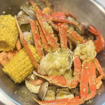Submarine Crab - Lobster Tails, Mussels, Clams, Shrimp head off, Snow Crab Legs, hard boiled egg, corn. - Seafood Near Me - Pembroke Pines, Florida Submarine Crab - Lobster Tails, Mussels, Clams, Shrimp head off, Snow Crab Legs, hard boiled egg, corn. - Seafood Near Me - Pembroke Pines, Florida