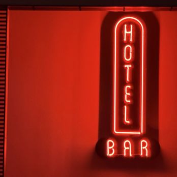 Hotel Bar - Interior Decor - Cocktail Bars Near Me - Tampa, Florida