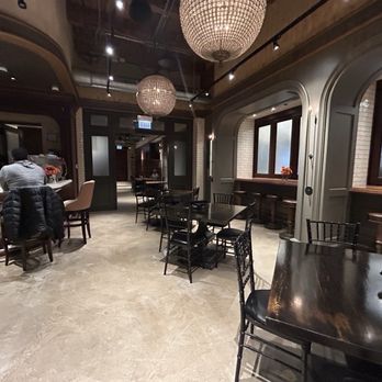 Taste 222 - New American Near Me - Chicago, Illinois