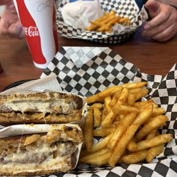 Big Daddy's - Patty Melt  and the Super Cruz - Burgers Near Me - Graham, Washington