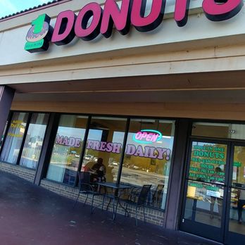 Hole in One Donuts - Donuts Near Me - Brandon, Florida