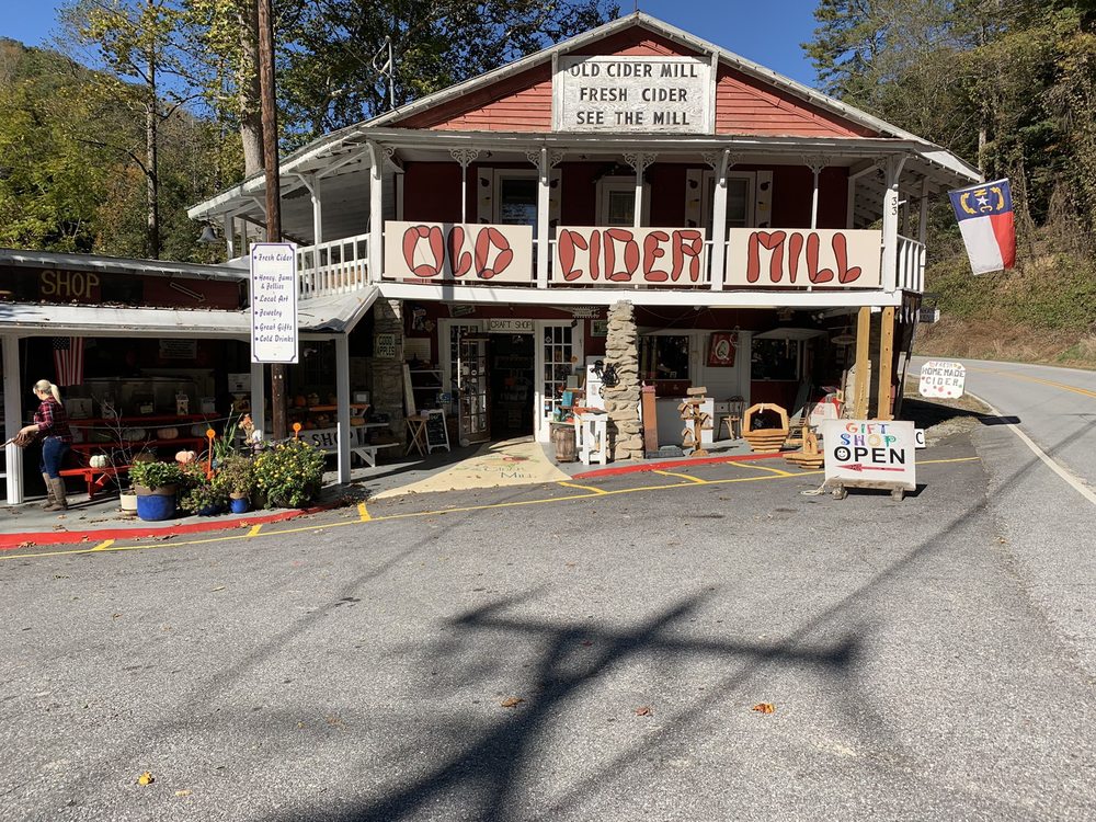 BAT CAVE NORTH CAROLINA OLD CIDER MILL GIFT SHOP Updated September