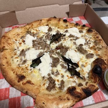 Citizen Pie - Pizza Near Me - Cleveland, Ohio