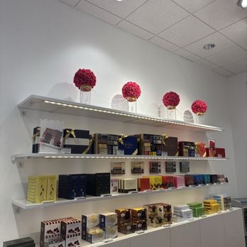 ROYCE' Chocolate - Candy Stores Near Me - Portland, Oregon ROYCE' Chocolate - Candy Stores Near Me - Portland, Oregon