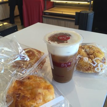 85°C Bakery Cafe-Blalock - Sea salt Carmel coffee, garlic cheese bread, milk pudding bread, boroh danish. Sooo selfish! - Bakeries Near Me - Houston, Texas 85°C Bakery Cafe-Blalock - Sea salt Carmel coffee, garlic cheese bread, milk pudding bread, boroh danish. Sooo selfish! - Bakeries Near Me - Houston, Texas