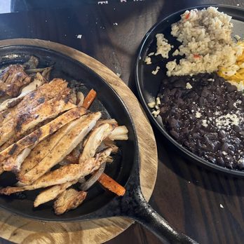 El Frias - Chicken Fajitas - Mexican Near Me - Lampasas, Texas El Frias - Chicken Fajitas - Mexican Near Me - Lampasas, Texas