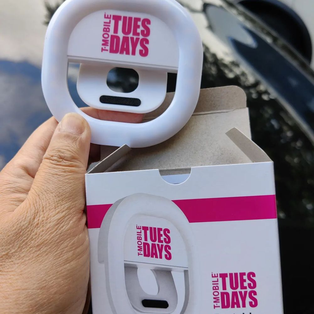 T-Mobile - The selfie light is rechargeable and clips onto the phone - Mobile Phones Near Me - Honolulu, Hawaii T-Mobile - The selfie light is rechargeable and clips onto the phone - Mobile Phones Near Me - Honolulu, Hawaii