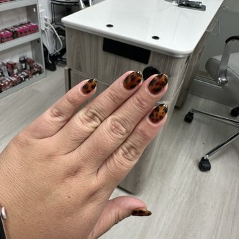 New Trend Nails - Nail Salons Near Me - Costa Mesa, California