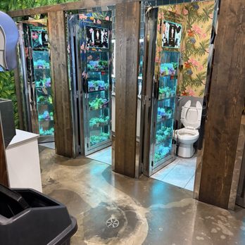 Pho 37 - restrooms - Vietnamese Near Me - Richmond, British Columbia