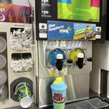 7-Eleven - The young man working when I came in, was so so so kind and helpful. - Convenience Stores Near Me - Portland, Oregon 7-Eleven - The young man working when I came in, was so so so kind and helpful. - Convenience Stores Near Me - Portland, Oregon