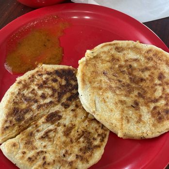 Pupusas M&J - Chorizo pupusa and a jalapeño pupusa. - Salvadoran Near Me - Caldwell, Idaho Pupusas M&J - Chorizo pupusa and a jalapeño pupusa. - Salvadoran Near Me - Caldwell, Idaho