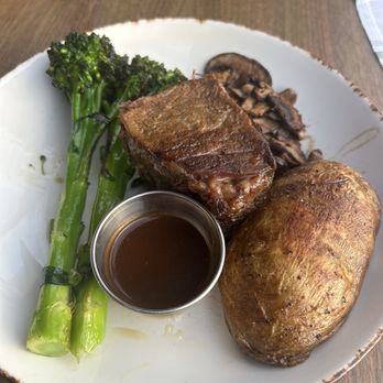 7 Mile Kitchen - Steak and potato with broccoli - New American Near Me - Carlsbad, California