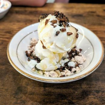 Pomp and Circumstance - Italian Near Me - Brooklyn, New York