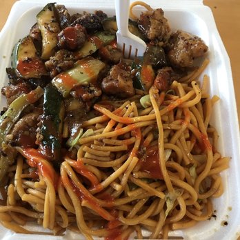 Lucky Wok - Black Pepper Chicken - Chinese Near Me - Riverside, California