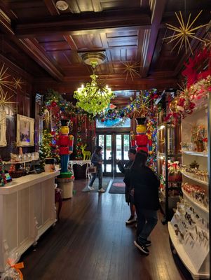 Sweet Pete's Candy by null