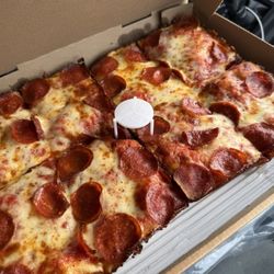Jet's Pizza - 8 corner Large Ultimate Pepperoni