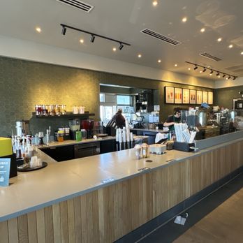 Starbucks - Coffee & Tea Near Me - Lincolnton, North Carolina