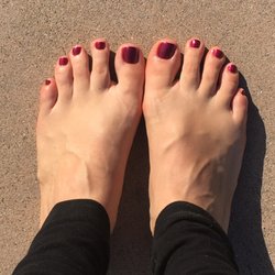 Regular pedicure by Nhung