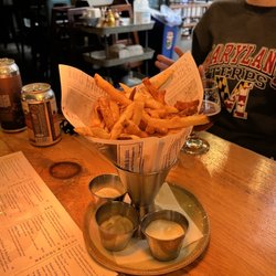 Longtable Beer Cafe