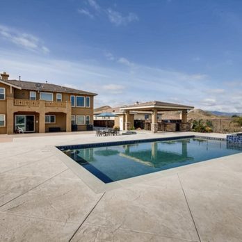Eric Zavala - Compass Real Estate - Luxury Pool - Real Estate Agents Near Me - Pomona, California Eric Zavala - Compass Real Estate - Luxury Pool - Real Estate Agents Near Me - Pomona, California