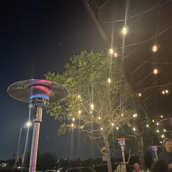 Betsy - Outside seating / heatlamps - Steakhouses Near Me - Altadena, California