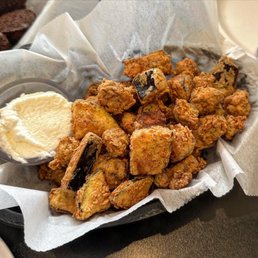 Fast Eddy's Quick Mideast - a basket of fried food - chicken wings and fried chicken, chicken wings, fried chicken wings, poultry, fried chicken, food, chicken, bbq chicken, bbq wings - Middle Eastern Near Me - Jacksonville, Florida