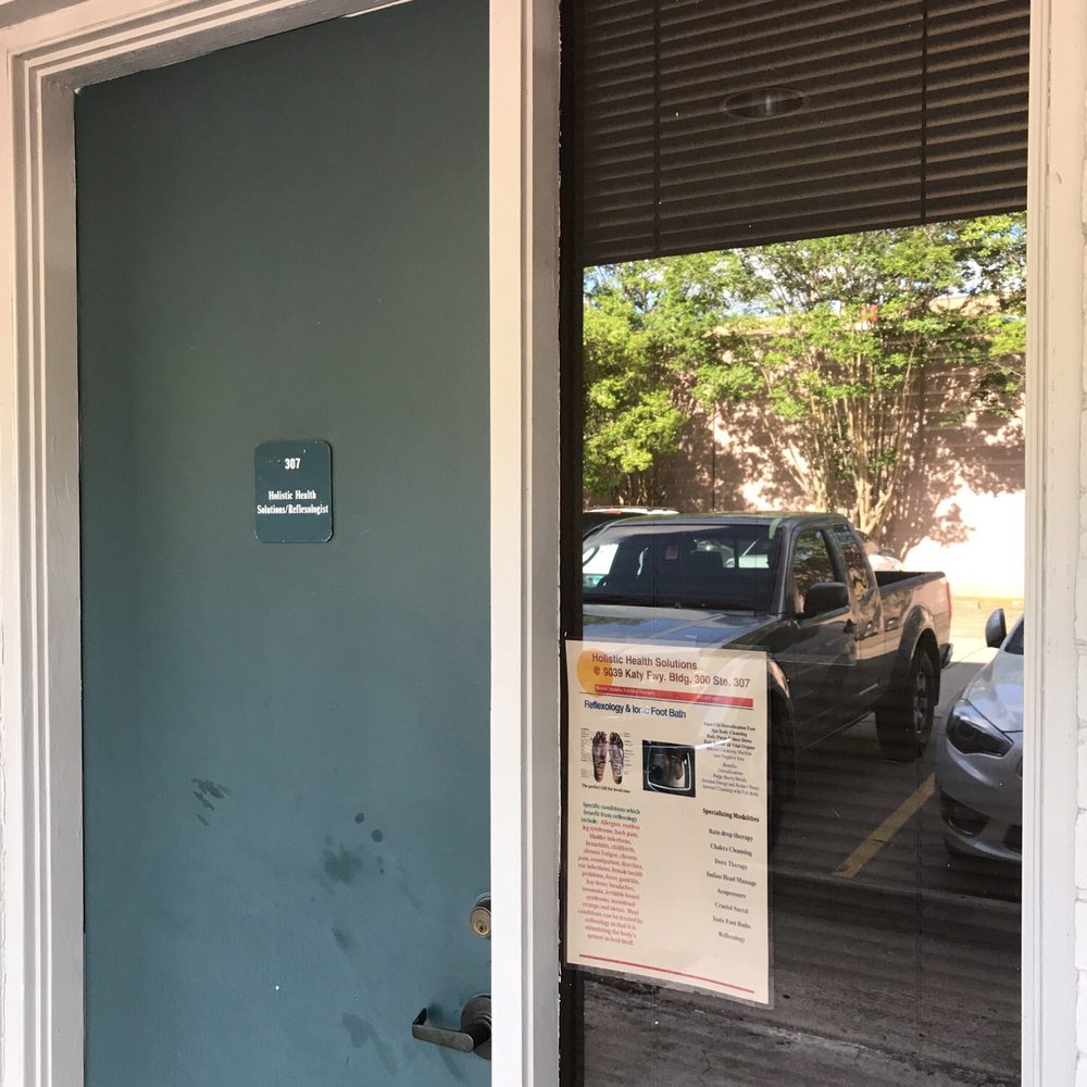 Holistic Health Solutions - Front door. When you come in off the freeway take the second driveway and it's the 300 building at the back on the west side downstairs - Reflexology Near Me Holistic Health Solutions - Front door. When you come in off the freeway take the second driveway and it's the 300 building at the back on the west side downstairs - Reflexology Near Me