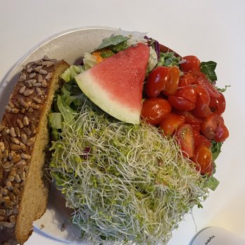 Mezzo - Herb vinaigrette salad - Sandwiches Near Me - Berkeley, California Mezzo - Herb vinaigrette salad - Sandwiches Near Me - Berkeley, California