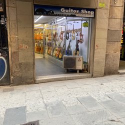 vintage guitar shop