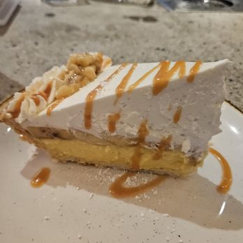 Monkeypod Kitchen - Banana Cream Pie - New American Near Me - Lahaina, Hawaii