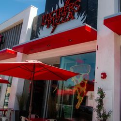 Lucifers Pizza - Outside