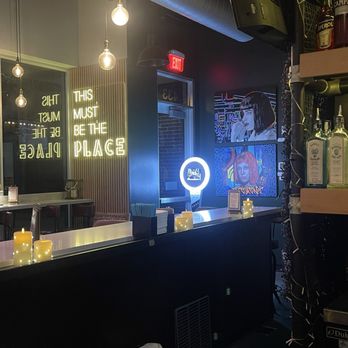 Laudy Bar & Craft Kitchen - Cocktail Bars Near Me - Fort Lauderdale, Florida