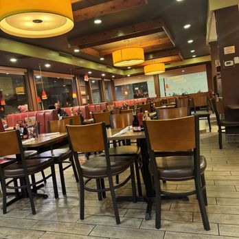Denny's - Seating area - Diners Near Me - Long Beach, California