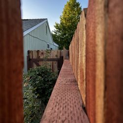 O & U Fencing - Really straight install. This is looking at 60' of the project