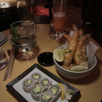 The Flatiron Room - NoMad - cucumber and avocado roll, shrimp tempura - Jazz & Blues Near Me - New York, New York