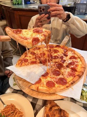 Johnnie's New York Pizzeria by null