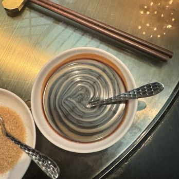 卅二公館 - One person does this - it's amazing - Dim Sum Near Me - Hong Kong, HK 卅二公館 - One person does this - it's amazing - Dim Sum Near Me - Hong Kong, HK