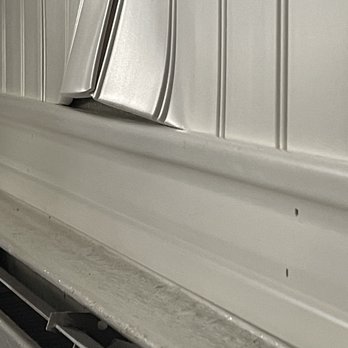 Red Jacket Beach Resort - Faux wainscoting - Resorts Near Me - South Yarmouth, Massachusetts