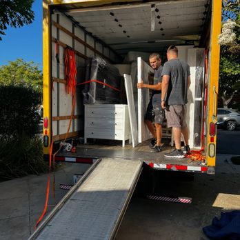 Spirit Move - Furniture properly packed! - Movers Near Me - Lake Forest, California Spirit Move - Furniture properly packed! - Movers Near Me - Lake Forest, California