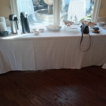 The Sanford House Inn - Beautiful background, with goodies on the table. - Hotels Near Me - Arlington, Texas The Sanford House Inn - Beautiful background, with goodies on the table. - Hotels Near Me - Arlington, Texas